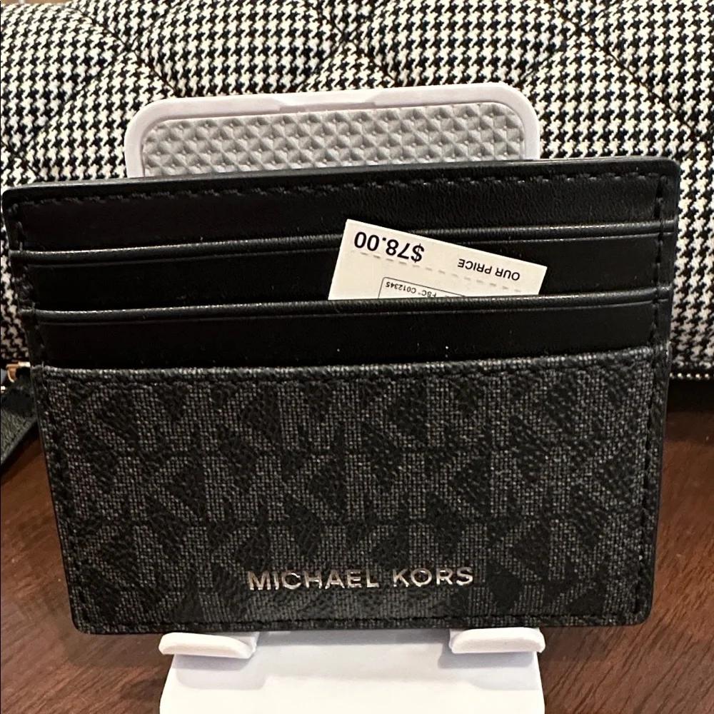 Michael Kors Cooper Tall Card Case in Black Signature Leather NWT - Picture 1 of 1